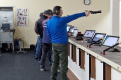 Die Pistoleros legen los